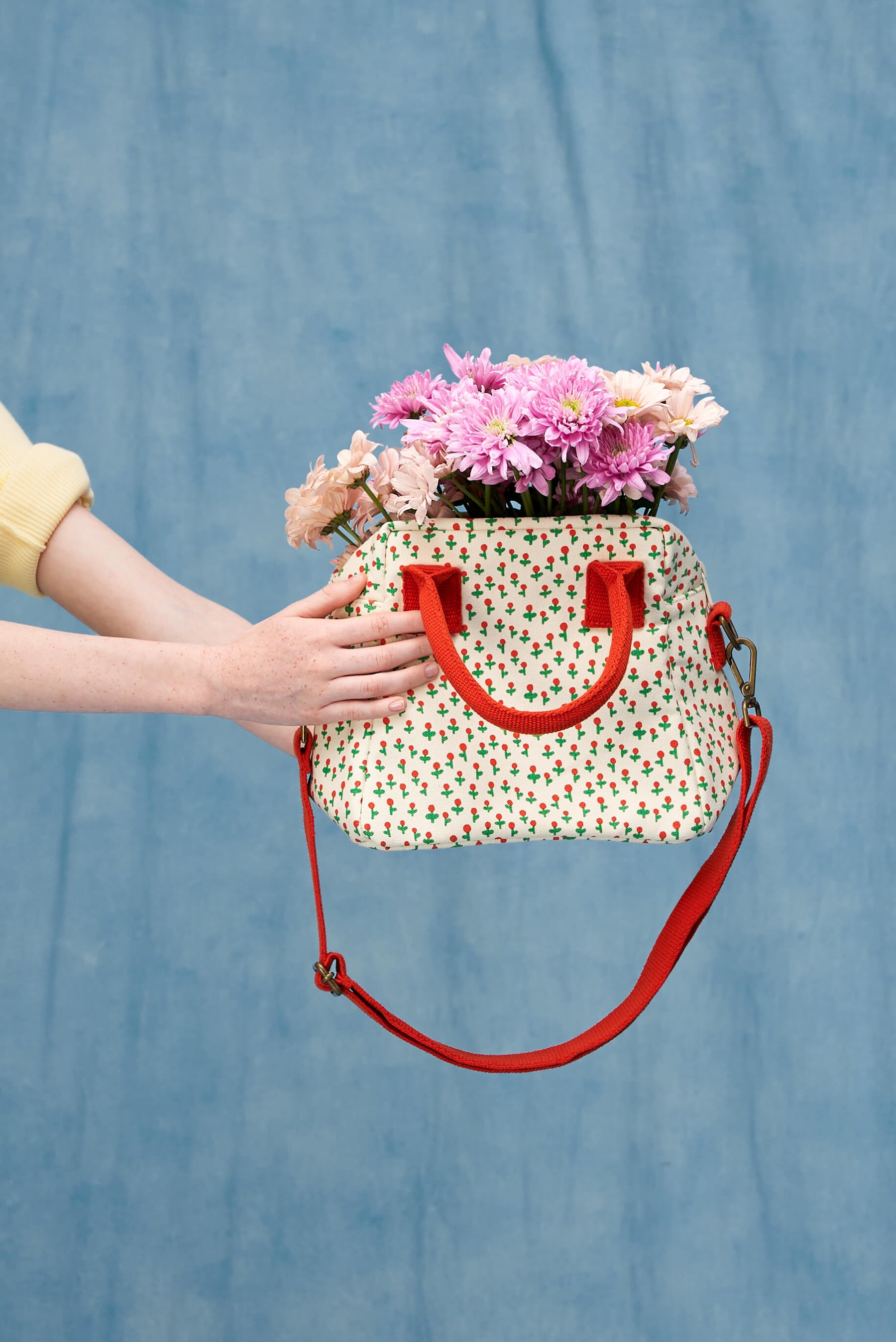 Lunch Clutch - Tiny Roses
